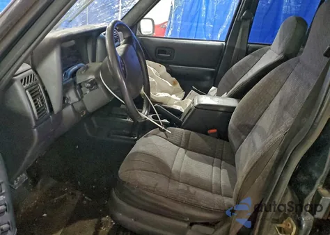 2001 Jeep Cherokee Sport z USA, uszkodzony, nr VIN 1J4FF48S41L567151